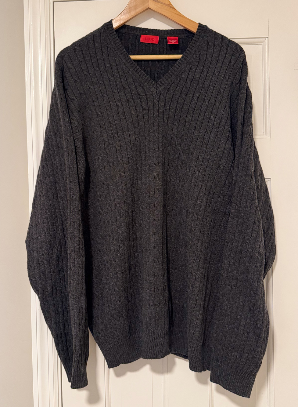 IZOD Men's XL V-Neck Cable Knit Sweater Charcoal Dark Gray 100% Cotton Pullover
